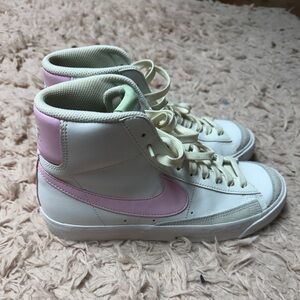 Nike Women's High-Top Sneakers - White and Light Pink